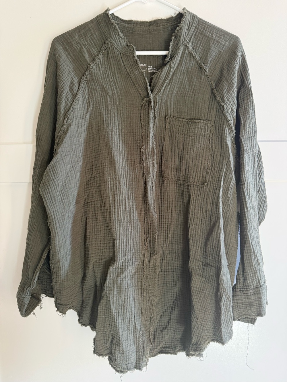 Aerie XS Army Green Double Gauze Oversized Raw Edge Button Shirt Jacket